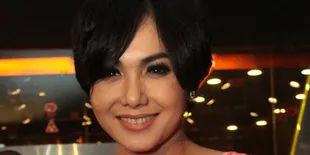 Yuni Shara Sekaligus Jadi Ibu Krisdayanti