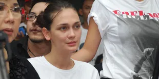 Luna Maya: Apa Karena Kita Public Figure?