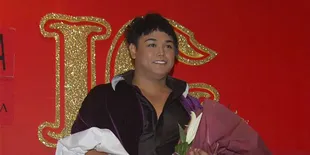 Ivan Gunawan Desain Baju Pre Wedding KD