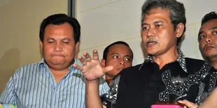 Keluarga: Ada Orang di Balik Arumi