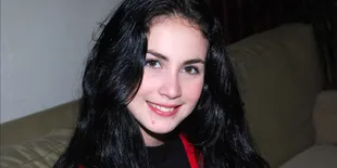 Anjing Kesayangan Ikut Mencari Arumi Bachsin