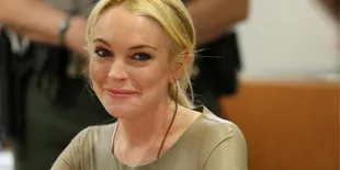 Lindsay Lohan Berhenti Merokok
