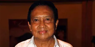 Maryati Tak Ingin Cerai Dari Moerdiono