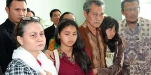 Ibunda Arumi Curiga Putrinya Akan Dinikahi