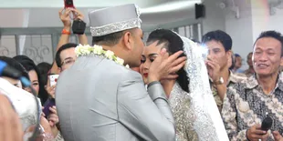 Anang Absen, Aurel Nervous Bawakan Cincin KD