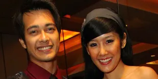 Ardina Rasti Anggun Dalam Formalitas