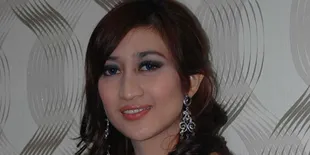 Helmalia Putri Dibikin Nangis Tsunami Jepang