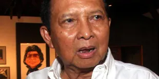 Dicerai, Istri Moerdiono Depresi!