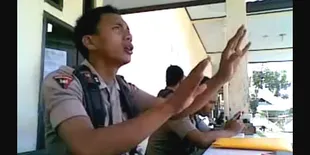 Tiru Sinta - Jojo, Polisi Nyanyi Lagu India