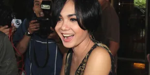 Yuni Shara Tak Tahu Soal 'Ngunduh Mantu' Raul - KD