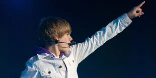 OMG! Office Boy Dikira Justin Bieber