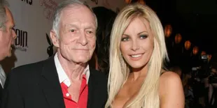 Wah, Pengantin Hugh Hefner Akan Kenakan Gaun Pink!