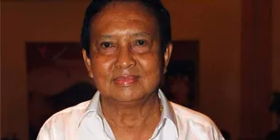 Inilah Alasan Gugatan Cerai Moerdiono Dibatalkan