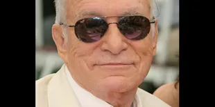 Hugh Hefner Batal Nikah, Para Mantan Kembali ke Pelukan