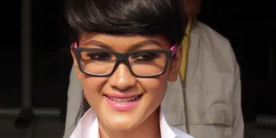 Gaston Cemburu, Jupe Berhenti Tulis Buku