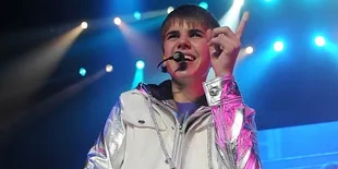 Konser Justin Bieber Ditukar Pelajaran Sepak Bola