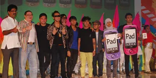 Nidji dan Max Sambut Pengguna Nexian ke 10 juta