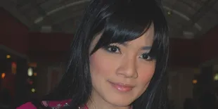 Titi Kamal Kurangi Kesibukan Demi Ibadah