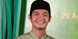 Dude Harlino Harap Dapatkan Lailatul Qodar