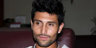 Ikut Jupe Puasa, Gaston Castano Tak Tahan Haus