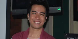 Vidi Aldiano Lepas Keberangkatan Bus Mudik Gratis