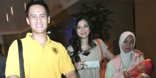 Choky Sitohang Ajak Istri dan Anak Tonton SLB