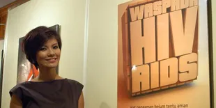 Aline Adita Waspada HIV AIDS