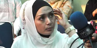 Edies Adelia Sering Dilirik Ustad Solmed?