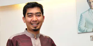 Ustad Solmed Undang Mantan Istri