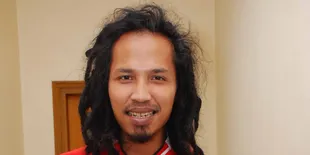 Ipang Kolaborasi Dengan 8 Band