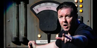 Ricky Gervais Janji Bakal Bantai Para Selebriti