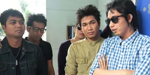 700 Personel Amankan Konser Surya Pro Mild Tour 2011