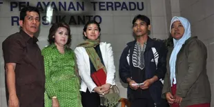 Hasnaeni Kunjungi Korban Pemerkosaan