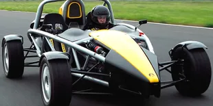 Ariel Atom 3 Renggut Nyawa Jurnalis Belgia