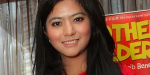 Qory Sandioriva Terjebak Banjir