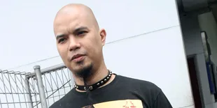 Ahmad Dhani Jadi Juri Indonesian Idol 2012