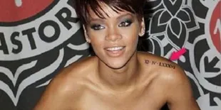 Rihanna Pastikan Gaet Coldplay di Grammy Awards