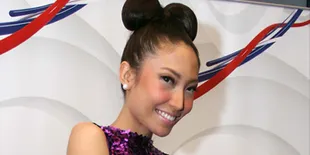 Ayu Dewi Pusing Kehilangan Handphone