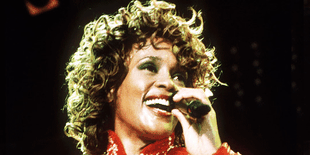 Musisi Dunia Berduka Atas Kematian Whitney Houston
