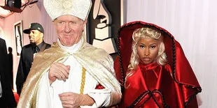 Wow, Nicki Minaj Gandeng Paus di Grammy Awards!