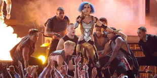 Katy Perry Bawakan Single Baru di Grammy Awards