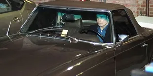 John Travolta Temukan Kembali Mercy Tua Koleksinya