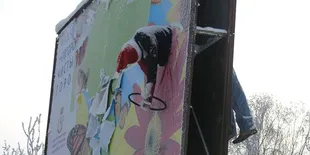 Papan Peringatan Mengerikan untuk Pengemudi Mabuk