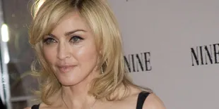 Madonna Dibuat Luka-Luka Oleh 'Girl Gone Wild'