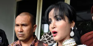 Machica: Poppy Dharsono Yang Nggak Intelek