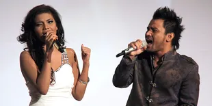 Duet Judika - Citra Scholastika di Konser Simfoni Dua Rasa
