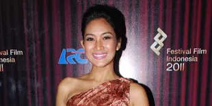 Emansipasi di Mata Seorang Happy Salma