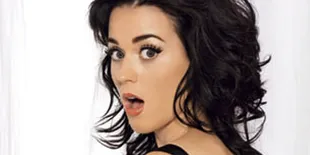 Aksi Katy Perry Lipsync Lagu Bersama Sahabatnya