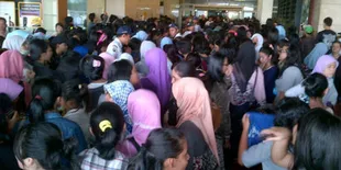 Gagal Dapat Tiket, ELF Pilih Hadang SuJu di Bandara