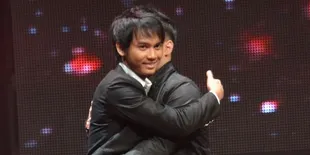 Ivan Ikhlas Tersisih di Indonesian Idol